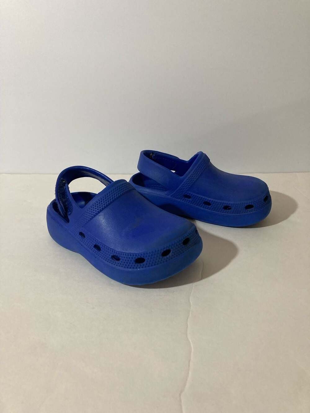 Hot Wheels Toddler Boys Clogs with Adjustable Strap Royal